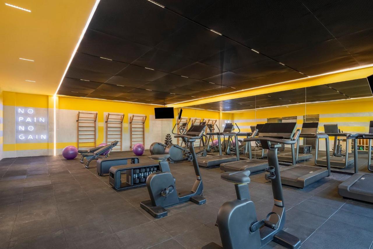 Fiesta Americana Condesa Cancun Luaran gambar The gym at the hotel