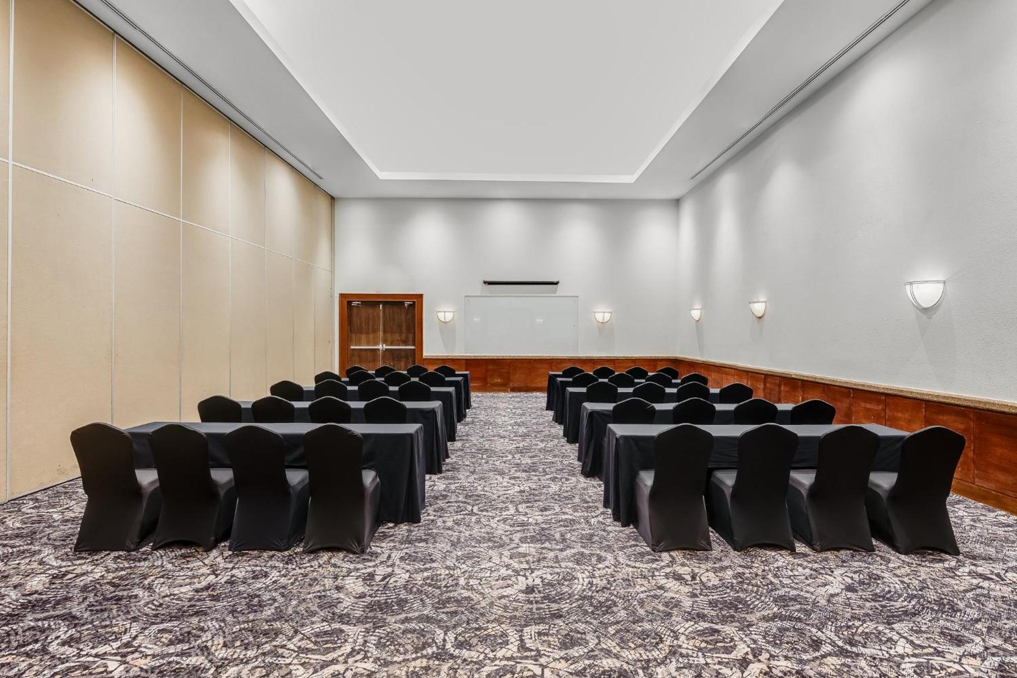 Fiesta Americana Condesa Cancun Luaran gambar Meeting room