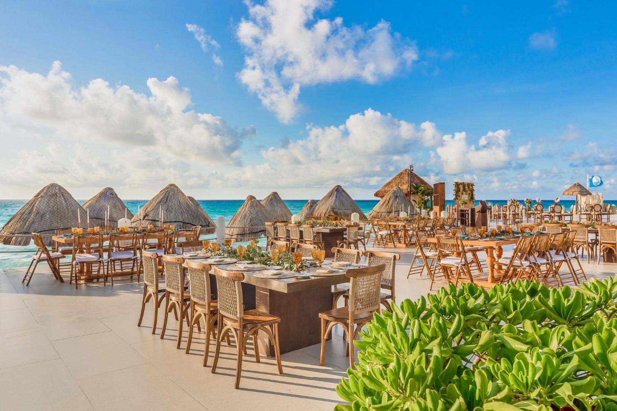Fiesta Americana Condesa Cancun Luaran gambar The beach at the resort